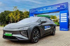 5G车来了 高合HiPhi X实力亮相2021“新四跨